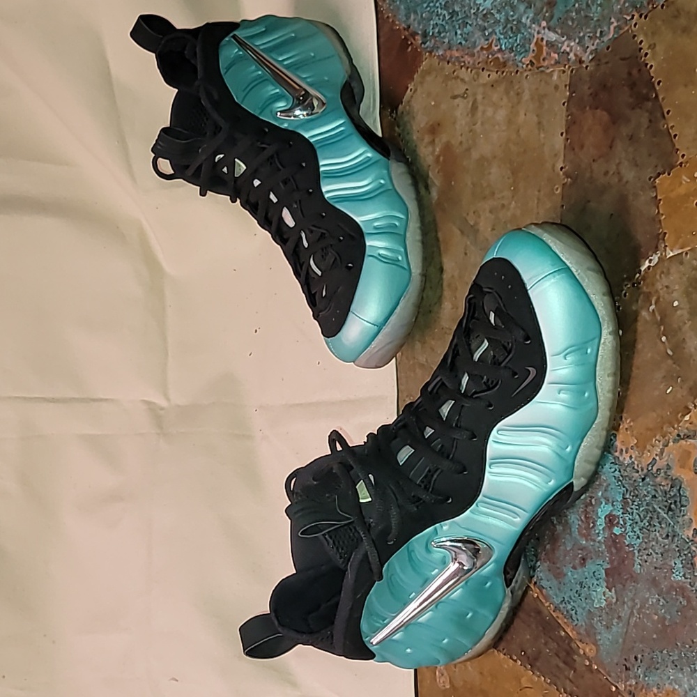 - Nike. Foam Composites. Sea Foam Green. No original box. Men's siz…